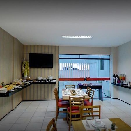 Holiday Hotel Picos Esterno foto
